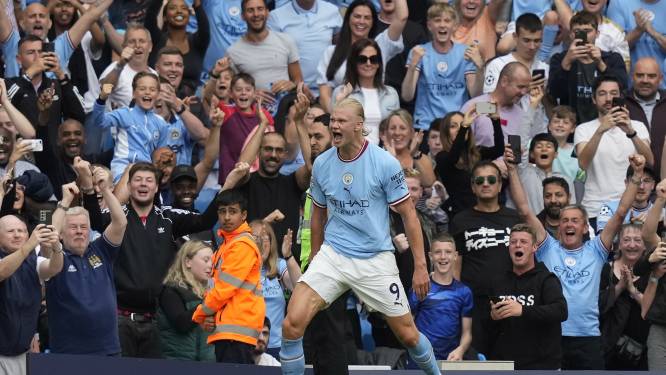 Hattrickheld Erling Haaland ook in Engeland op dreef: ‘Nog twaalf goals om mijn vader te achterhalen’