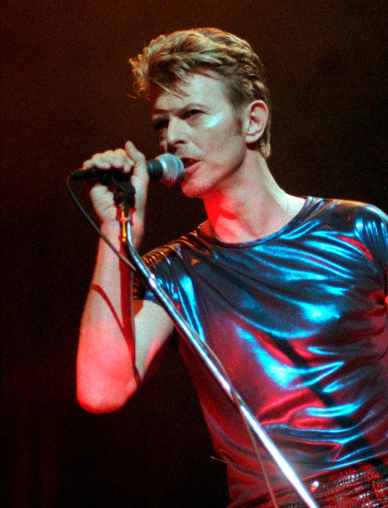 Bowie tijdens een optreden in Connecticut in 1995. Beeld ap