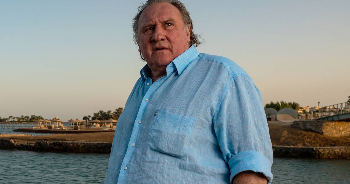 La rubrica di critica al sostegno di Depardieu raccoglie in 48 ore 8.000 firme di artisti  mondo