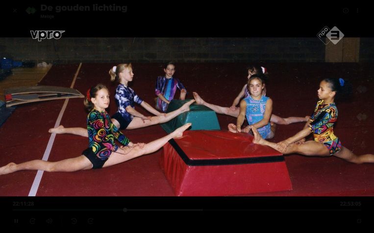 Turnsters Suzanne Harmes (linksvoor) en Gabriëlla Wammes (rechtsvoor). Beeld 