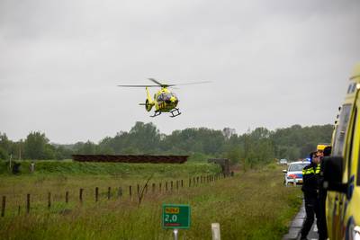 Veel schade na botsing van vier auto’s op de N262, weg tijdelijk afgesloten