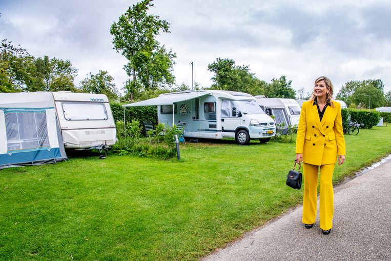 Koningin Maxima tijdens een werkbezoek aan de toeristische sector in de provincie Zeeland.  Beeld BrunoPress