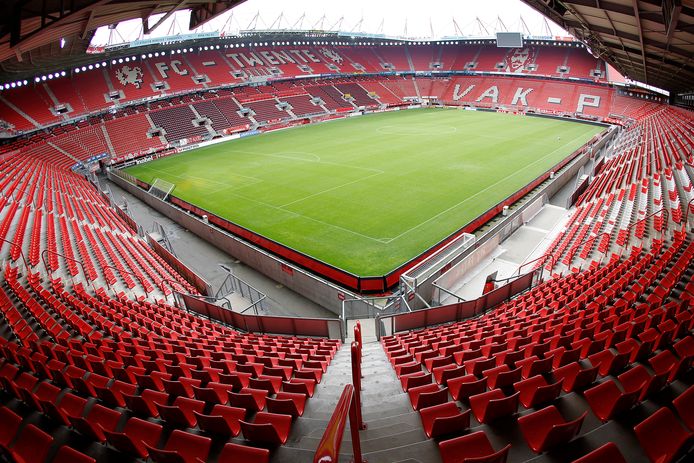 De Grolsch Veste Is Plots Grootste Voetbalstadion Van Nederland Fc Twente Tubantia Nl