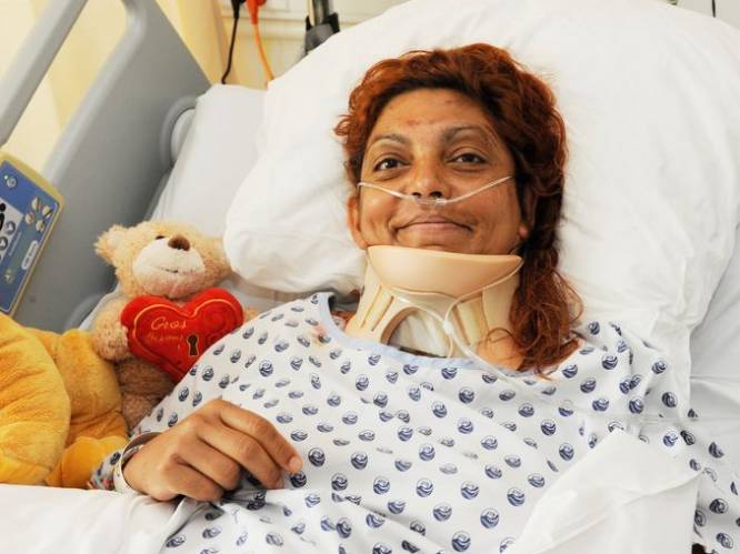 Vrouw die zes dagen overleefde in autowrak mag ziekenhuis verlaten: “Maar de revalidatie zal nog lang duren”