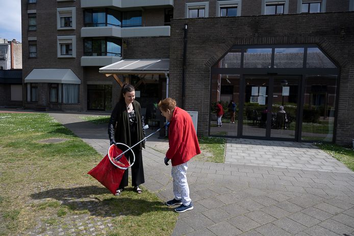 It is nice for the residents of the ZNA Psychiatric Nursing Home that they are meaningfully engaged in the outdoors.