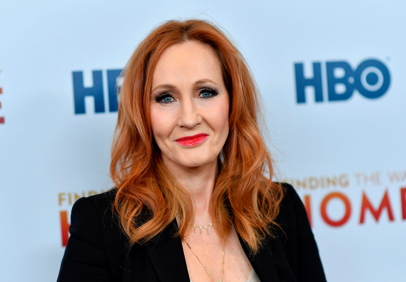 J K Rowling Remet De L huile Sur Le Feu Avec Une Nouvelle S rie De 