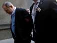 Harvey Weinstein geeft zichzelf aan in politiekantoor Manhattan: producer aangeklaagd voor verkrachting en vrijgelaten met enkelband