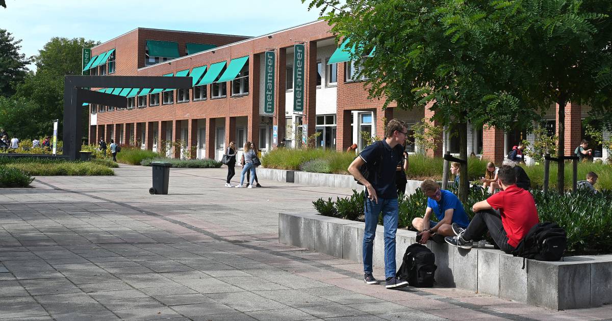 Oekraïense tieners moeten nog even wachten op school
