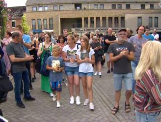 Tientallen mensen komen samen op wake voor Jürgen Conings