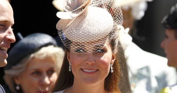 Kate Middleton schittert in jurk van 23,5 euro | Lifestyle - AD.nl