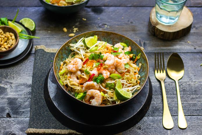Wat Eten We Vandaag Rijstnoedels Met Garnalen Tauge En Pinda S Koken Eten Ad Nl