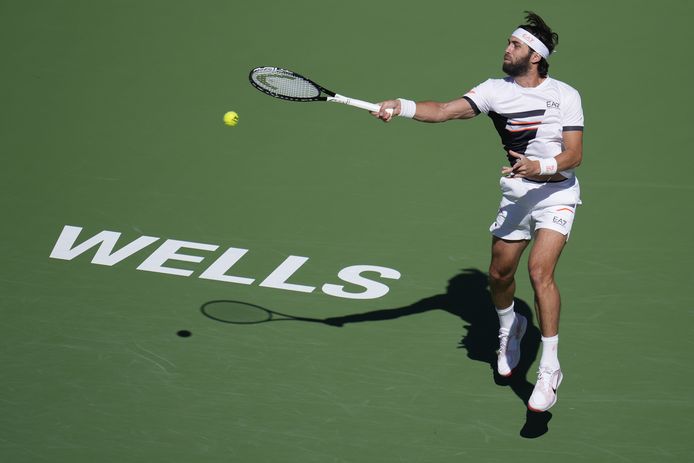 Nikoloz Basilashvili wint van Stefanos Tsitsipas.