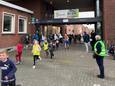 De leerlingen van de drie scholen in Merksplas liepen dinsdag allemaal samen 2.330 kilometer tijdens de 'dopjesloop'.