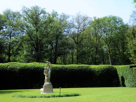 Tuinen van Vordens kasteel De Wildenborch staan tijdens het Pinksteren in het teken van de romantiek