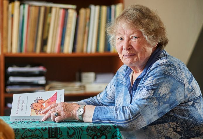 Annie van den Bosch-Höweler uit Oss schreef een boek over armoede en uithuisplaatsing van kinderen.