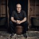 Bret Easton Ellis zal zijn fans wel kunnen bekoren, maar het is spijtig dat hij steeds hetzelfde riedeltje herhaalt