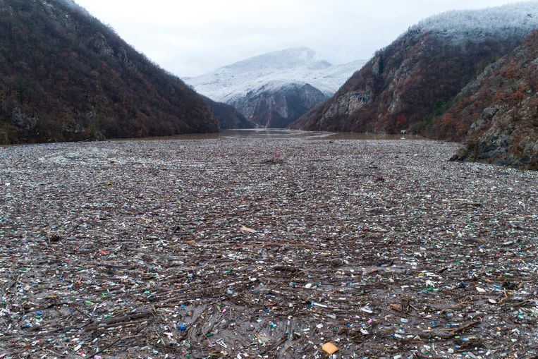 Garbage accumulated in the Drina River near the Bosnian town of Visegrad.  Image access point