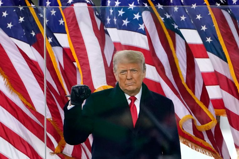 Donald Trump in 2021. Het product zou hem ‘ridiculiseren‘, vindt de oud-president. Bovendien is er al een merk Trump: zijn golfclubs, hotels en restaurants. Beeld AP