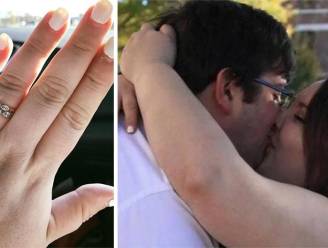 Verkoopster lacht koppel uit met goedkope trouwringen. Het antwoord van de bruid doet je hart smelten