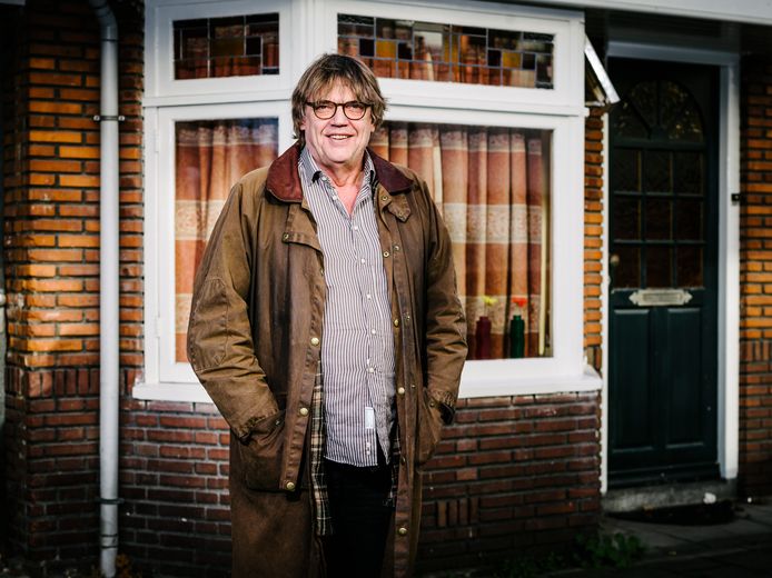 Henk Westbroek werd opgenomen in het ziekenhuis vanwege een legionella-bacterie.