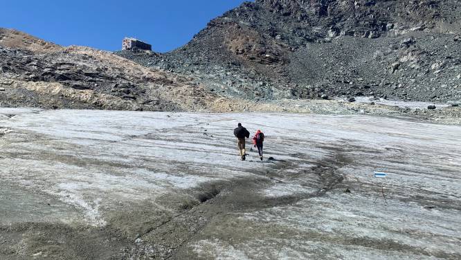 Zwitserse gletsjers openbaren geheimen door hitte: menselijke botten en vliegtuigwrak doemen op
