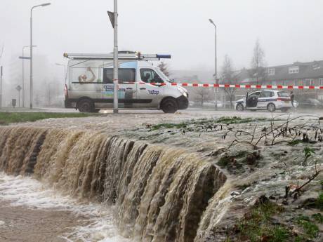Lekkage zorgt voor wateroverlast in Amersfoort, woningen mogelijk nog uren weinig of geen water