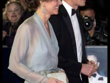 Kate Middleton chic sans soutien-gorge