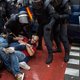 Rubberen kogels, bloed en wenende kinderen: Spanje in shock na politiegeweld tijdens Catalaans referendum