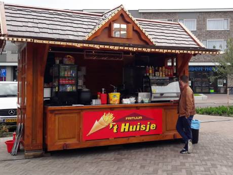Frituur ‘t Huisje in Halsteren moet weg: ‘Dit kan er bij mij niet in’