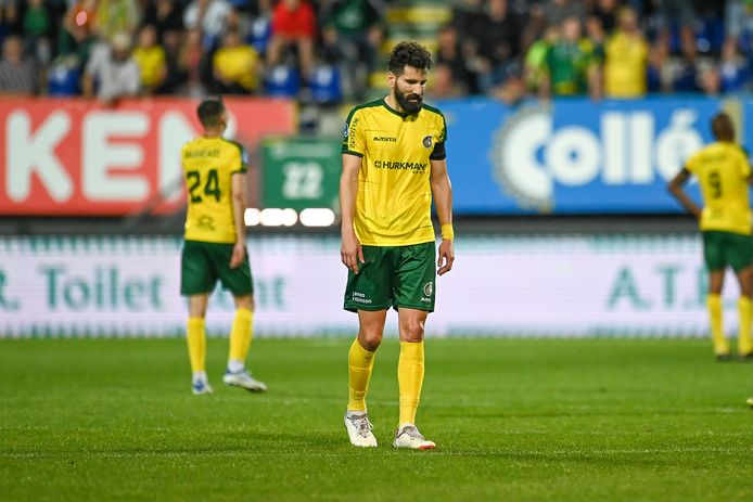 Fortuna Sittard in grote degradatiezorgen na nederlaag tegen Vitesse |  Nederlands voetbal | AD.nl