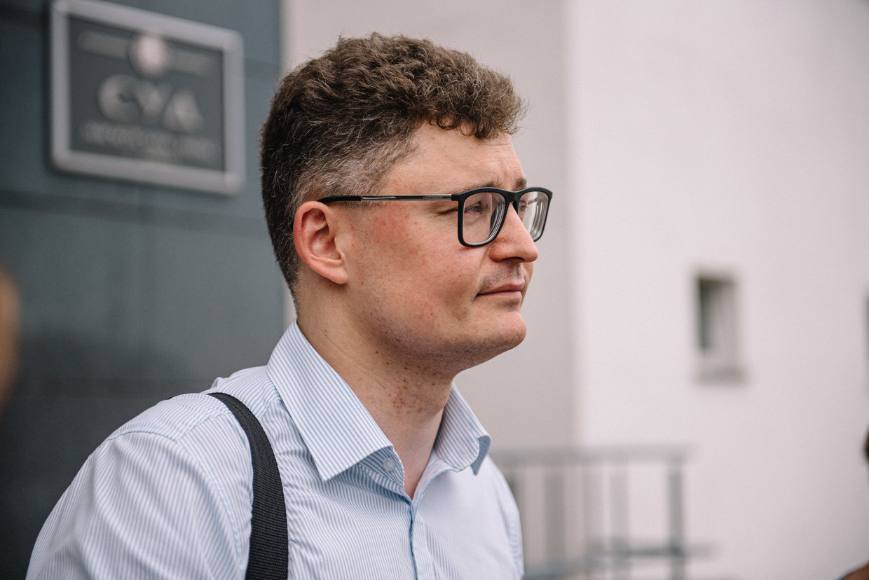 Advocaat Dmitri Laevski is uit zijn ambt gezet, maar blijft strijdbaar. Beeld Viktor Babariko