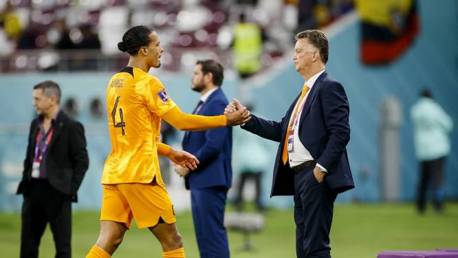 Van Gaal weigert Oranje af te vallen: 'Kan wel stoer onvoldoendes uitdelen, maar ik blijf achter mijn spelers staan’