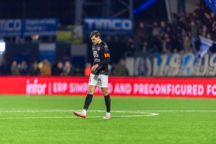 Een balende Justin Hoogma vrijdagavond na de deceptie in Eindhoven.