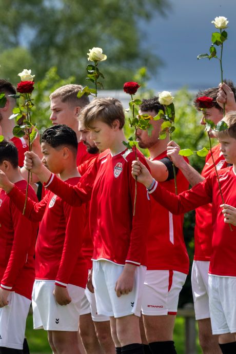 Jongetje (12) overleden nadat hij na voetbalwedstrijd onwel werd: ‘Deze pijn is niet te verzachten’