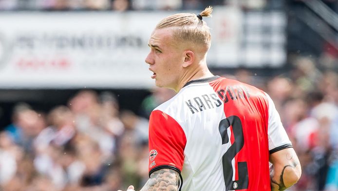 Rick Karsdorp verscheen bij de competitiestart met een ministaartje.