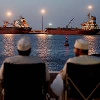 Japanse olietanker vaart ongezien door Straat van Hormuz • Rubio: VS rekenen op Chinese hulp om ‘Straat’ te heropenen