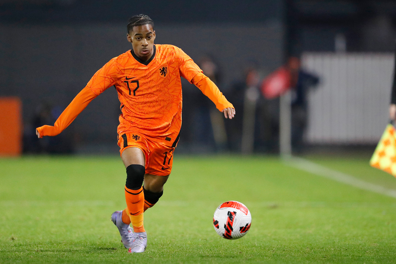 summerville-en-hoever-geven-met-eerste-goal-aanzet-tot-zevenklapper