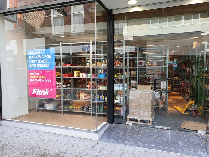 Flitsbezorger Flink heeft aan de Nieuwstraat een magazijn ingericht, in het pand waar voorheen Miss Etam in zat.