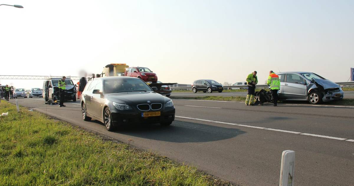 Zes voertuigen betrokken bij ongeval op A35 bij Borne.