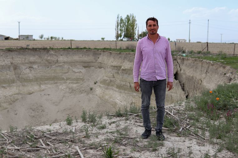 Bij sommige boeren leven grote zorgen over de zinkgaten. Beeld Ingrid Woudwijk