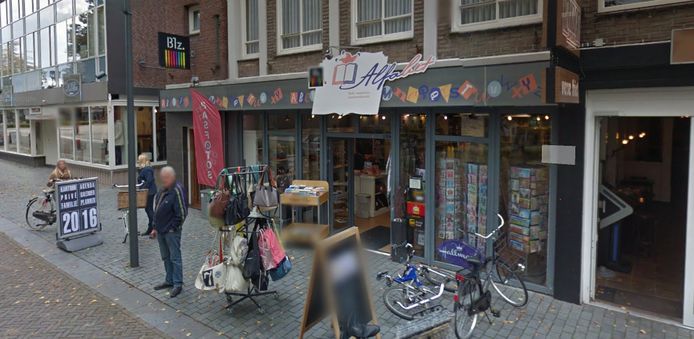 De winkel 'Alfabet' in Schijndel sluit na bijna zestig jaar de deuren.