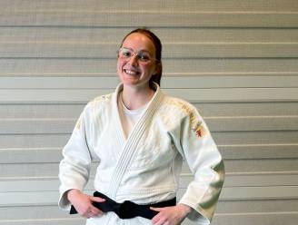 Judoka Lotte Dutré treedt in voetsporen van moeder en behaalt zwarte gordel