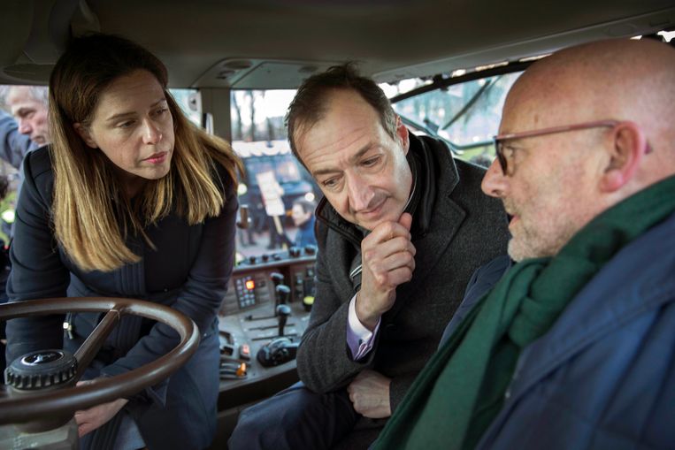 De koe ontspringt de dans, het varken is het haasje - Trouw