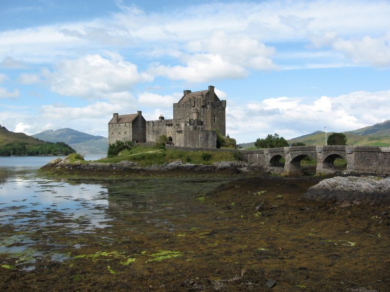 Eilean Donan Castle, het meest gefotografeerde kasteel van het land Beeld Harmen Van Dijk
