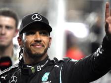 Lewis Hamilton laat na wekenlange stilte iets van zich horen