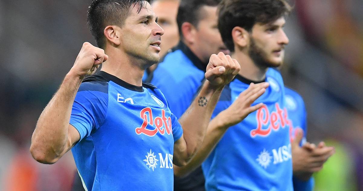 Napoli koploper op doelsaldo na zege bij AC Milan, Atalanta wint bij Roma