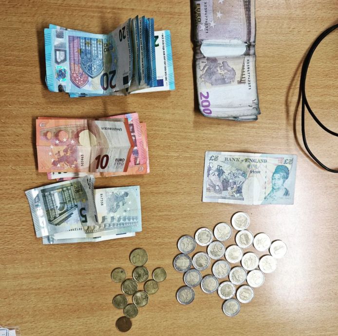 Politie Overvecht houdt drugsgebruiker en dealer aan: harddrugs ...