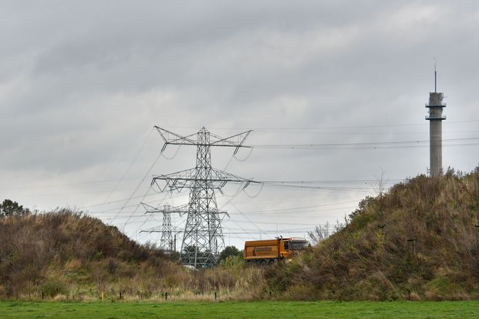 Als het goed is wordt het gat in de zichtwal bij Oele nog verkleind.