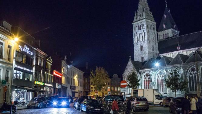 Gentse politie onderzocht melding van autobom aan Sint-Jacobs, maar uiteindelijk bleek het loos alarm te zijn