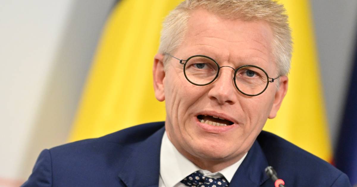 Ministre de la Mobilité contre la fermeture de 20 stations